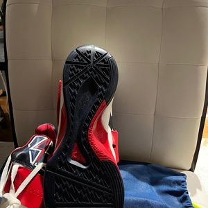Men’s athletic shoes